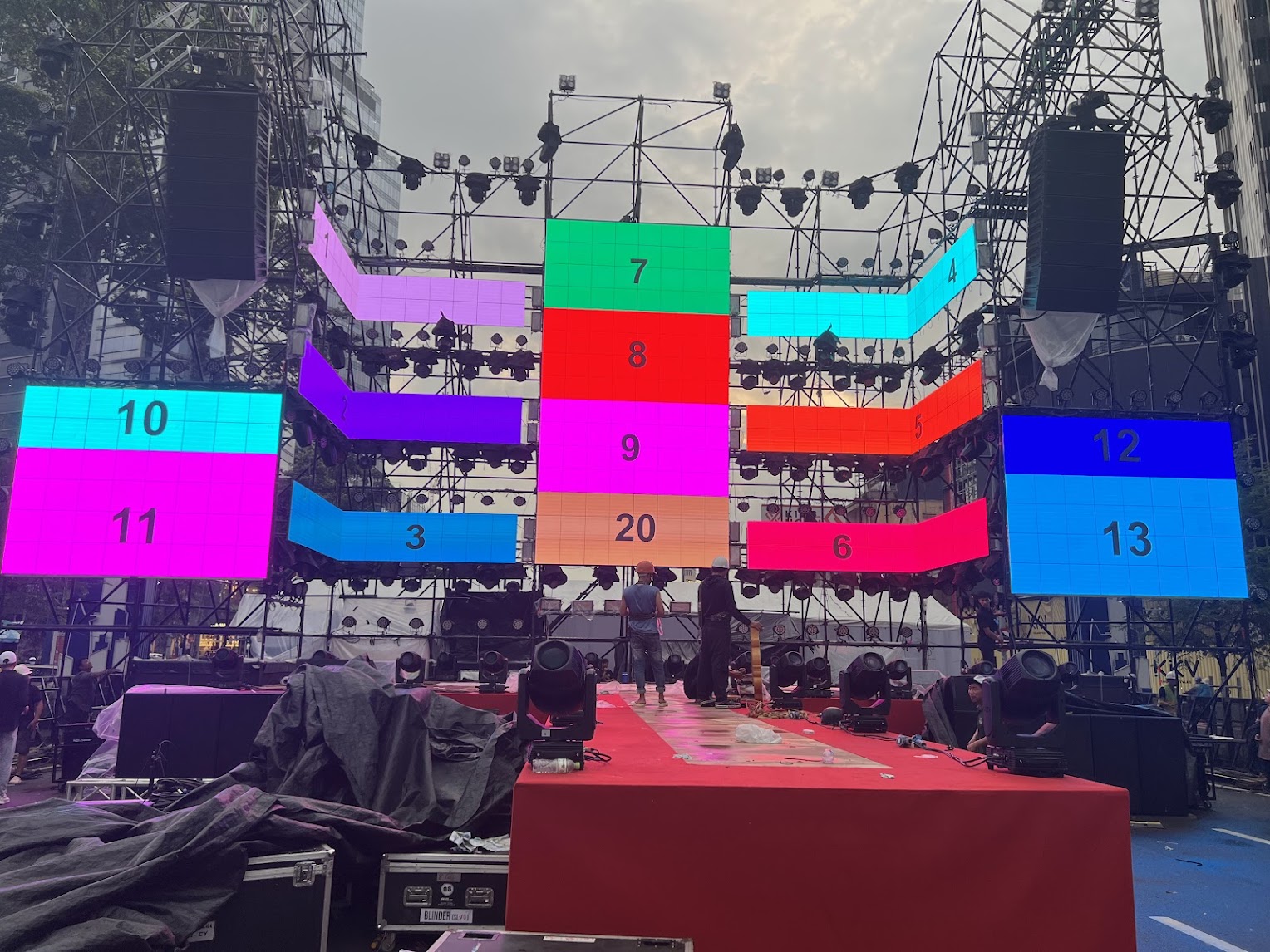 cho thuê máy chiếu , cho thuê màn hình led