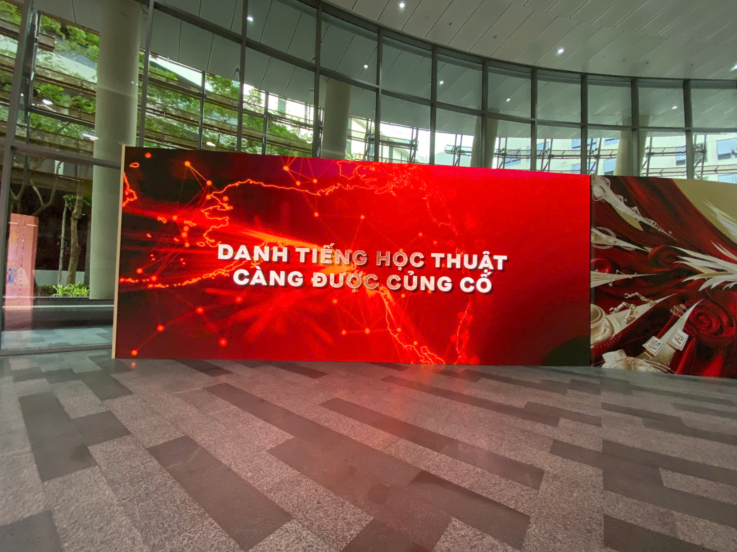 cho thuê máy chiếu , cho thuê màn hình led